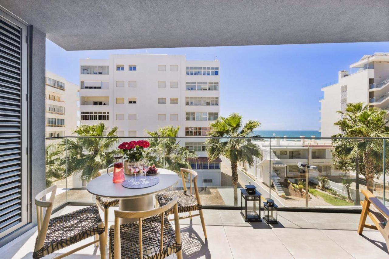 Stylish Modern Beachside Apartment With Pool & Seaview Картейра Экстерьер фото